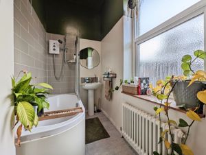 Photo 1- click for photo gallery